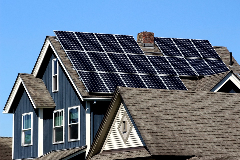 entire roof covered in Solar PV panels in orlando Florida